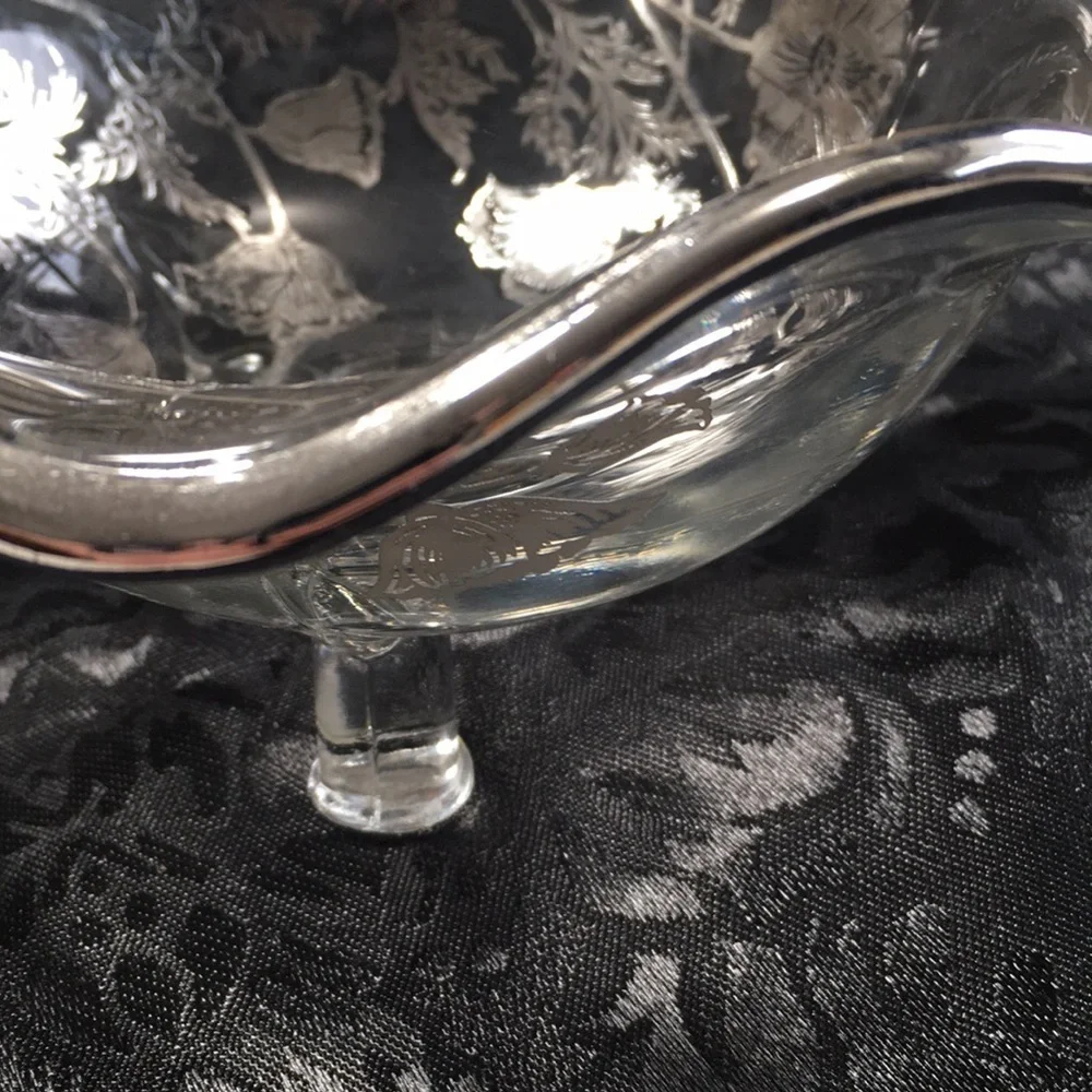 Vintage Silver City Flanders Poppy Viking Glass 3 Footed Candy Dish Silver Bowl